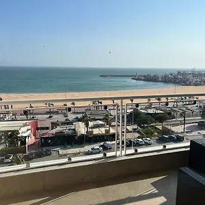 Luxury 105sqm Terrace Seafront Wifi Unlimited Apartment